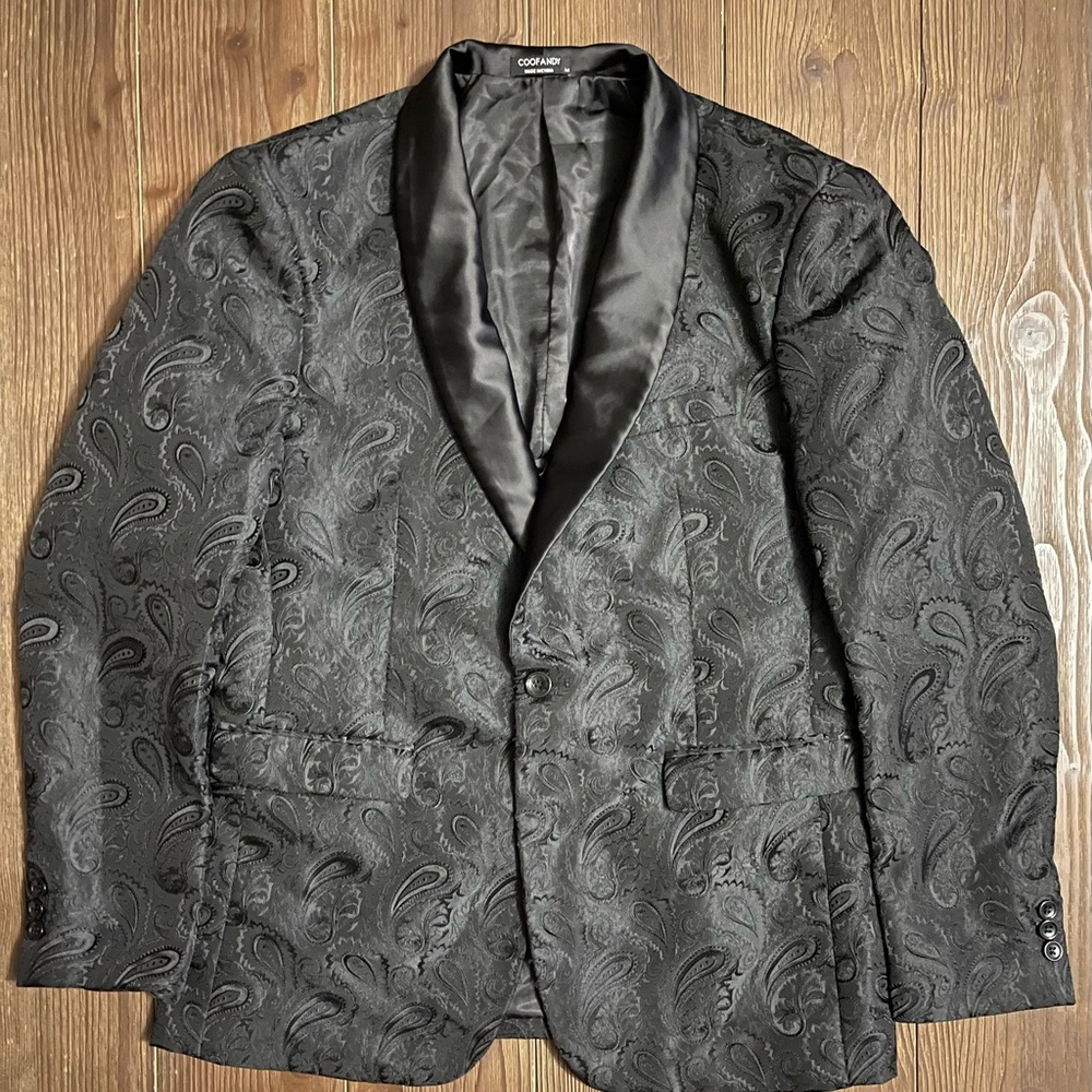 Coot Andy Men’s Paisley Print Tuxedo Jacket